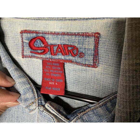 < Y2K Star Light Wash Cropped Denim Jacket > - Picture 2 of 3